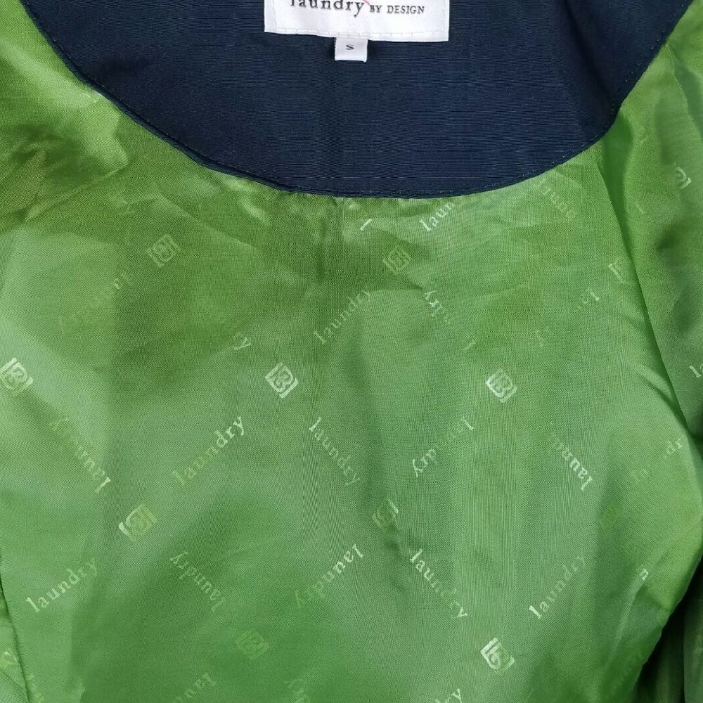 Design Rain Coat - Picture 3 of 4